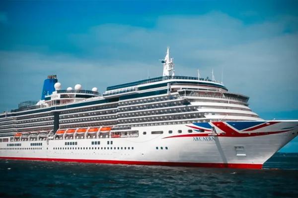 75-passengers-and-staff-fell-ill-from-an-outbreak-of-diarrheal-and-gastrointestinal-disease-on-a-po-cruise-ship