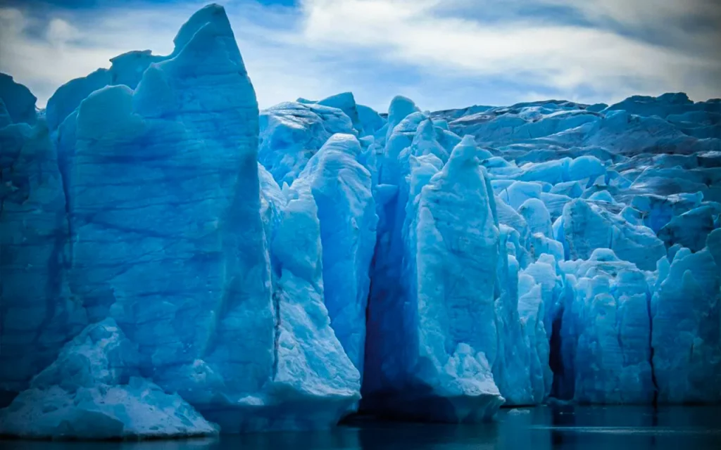 the-fast-melting-glaciers-in-alaska-implications-for-your-upcoming-trip