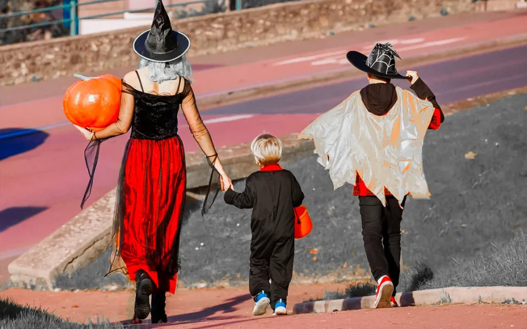 the-problem-with-sexy-halloween-costumes-for-kids-and-how-parents-can-help