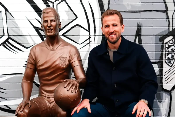 harry-kanes-statue-in-england-is-the-most-recent-sports-sculpture-to-draw-criticism