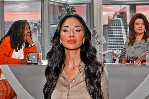 nicole-scherzinger-receives-support-from-the-view-hosts-after-election-post-controversy