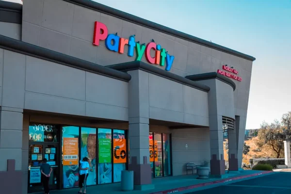 party-city-is-shutting-down-all-its-stores-nationwide-and-is-filing-for-bankruptcy-once-again