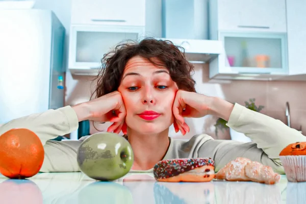 the-constant-chatter-of-food-how-to-quiet-food-noise-and-regain-control