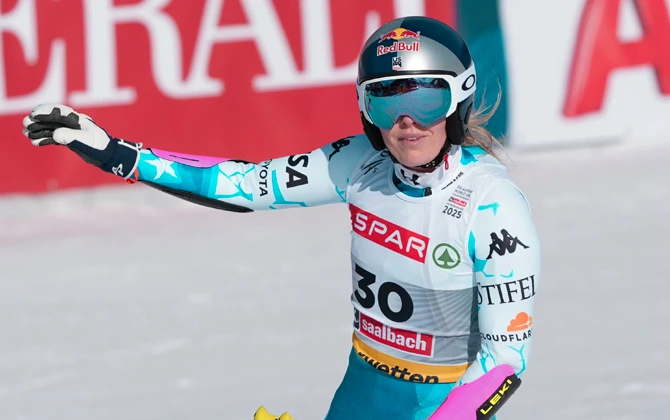 the-alpine-world-ski-championships-for-lindsey-vonn-were-cut-short-following-a-collision-that-occurred-during-her-participation