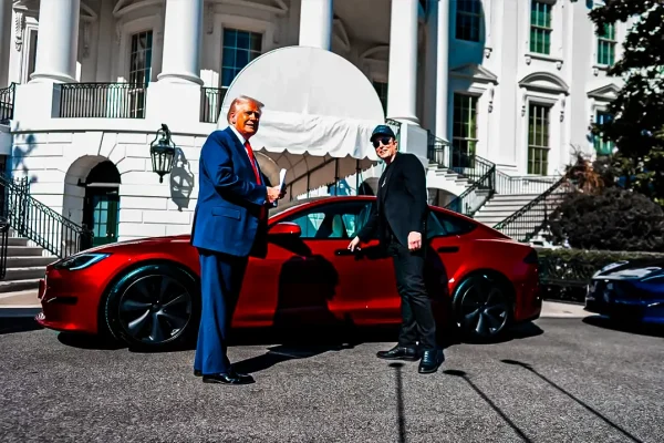 president-trump-expresses-support-for-tesla-and-elon-musk-with-white-house-showcase