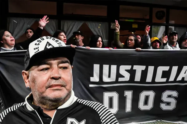 trial-opens-amid-chants-flags-and-no-10-jerseys-for-maradonas-death