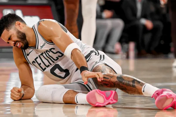 Celtics’ Jayson Tatum Undergoes Surgery for Ruptured Achilles Celtics’ Jayson Tatum Undergoes Achilles Surgery