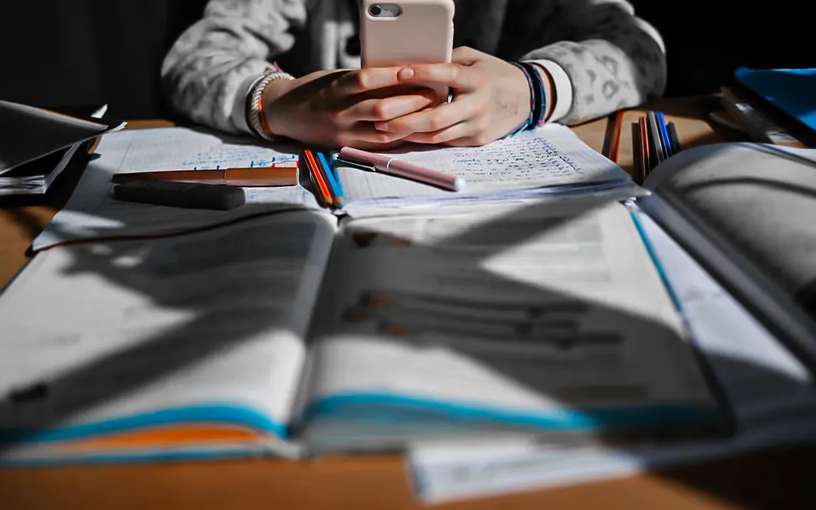 EU Pushes for Social Media Age Limits to Protect Children Online